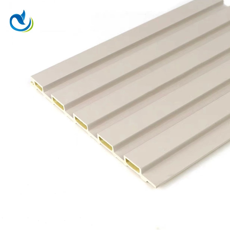 Jämför skillnaderna mellan trä-plastskivor och PS-brädor